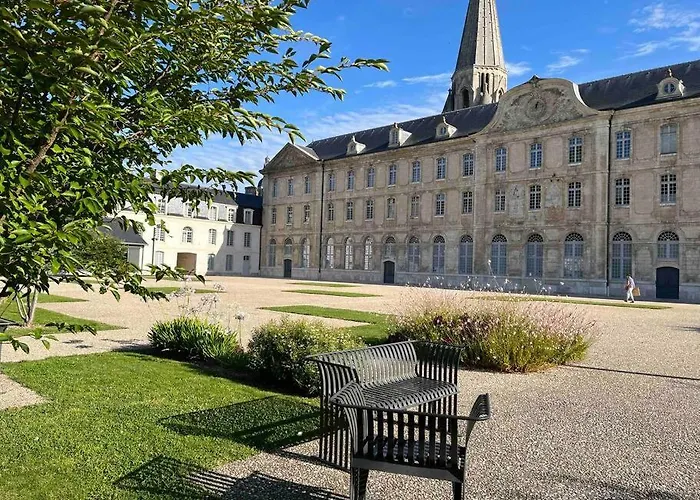 Le Petit Rochambeau